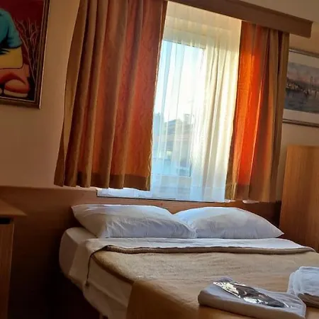Kadikoy Szálloda 2*